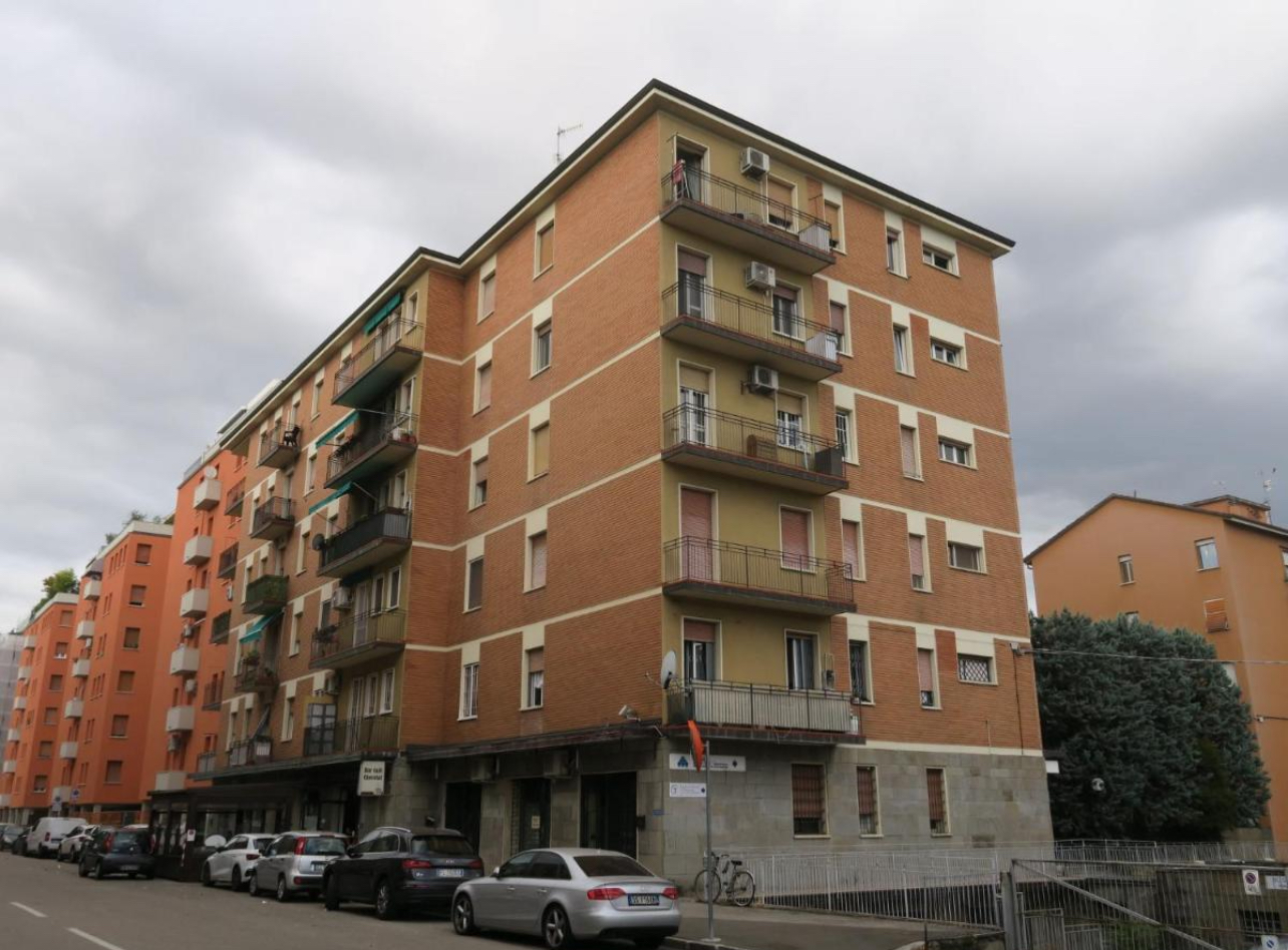 CASA VACANZE A BOLOGNA QUARTIERE SAVENA PALAZZO