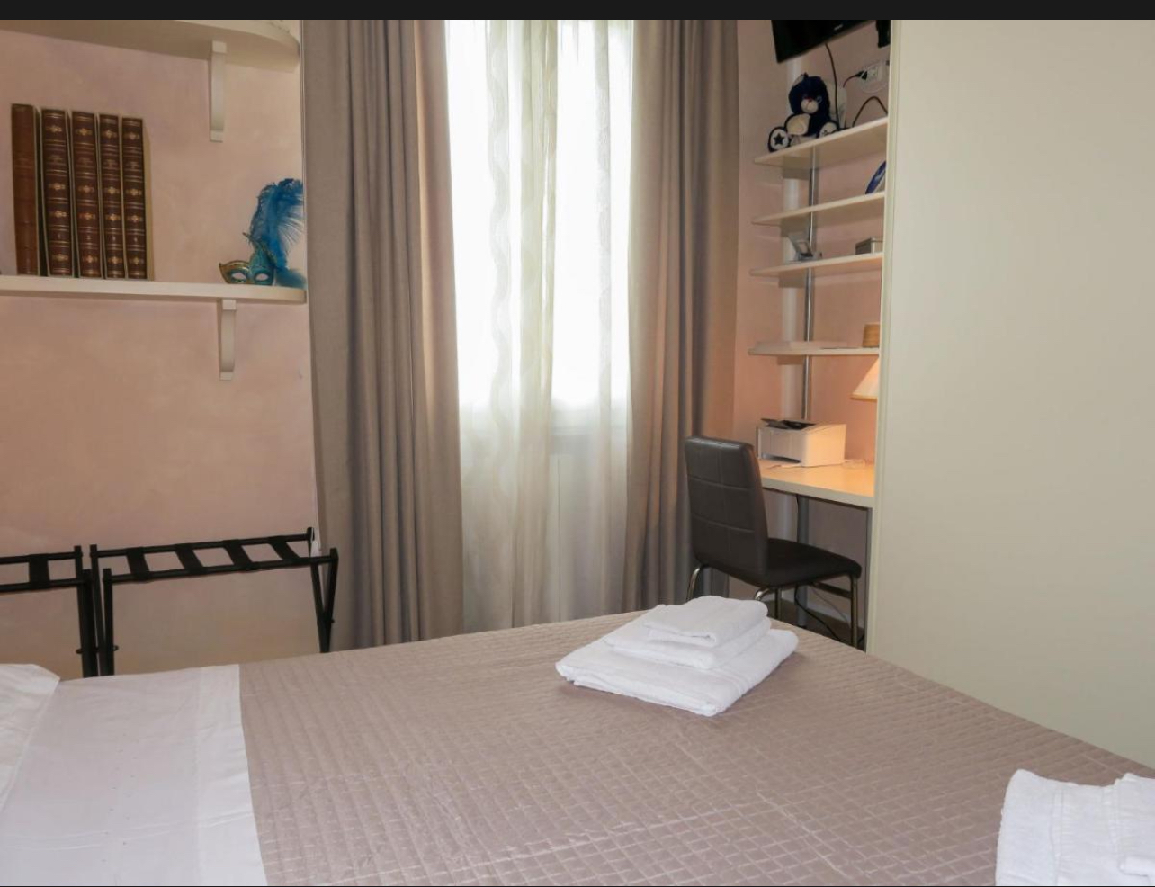 CASA VACANZE A BOLOGNA QUARTIERE SAVENA CAMERA LETTO