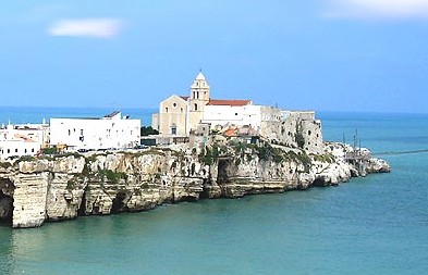 Villaggio Sabbiadoro in Puglia
VIESTE il paese sul mare
